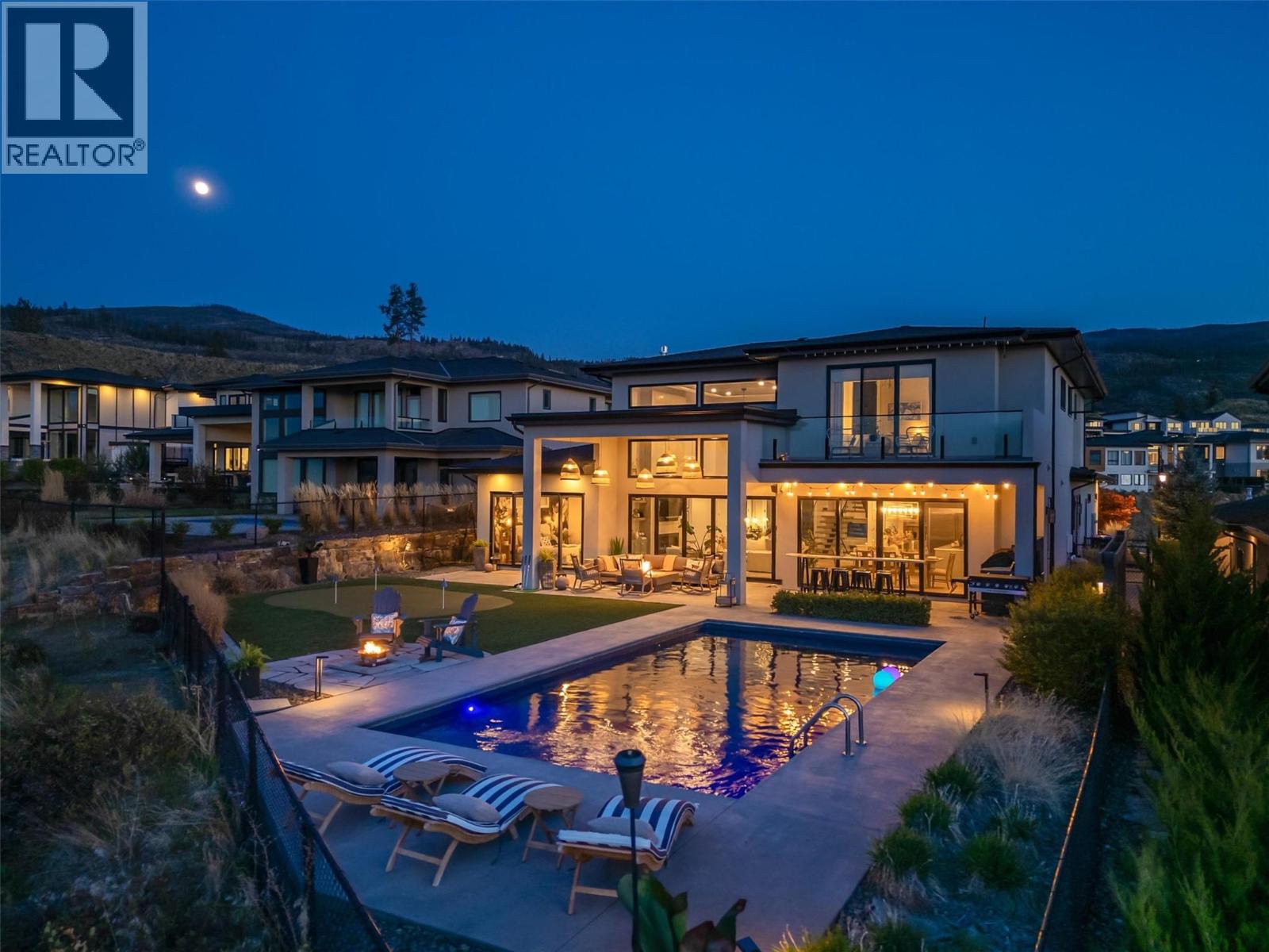 1612 Vincent Place