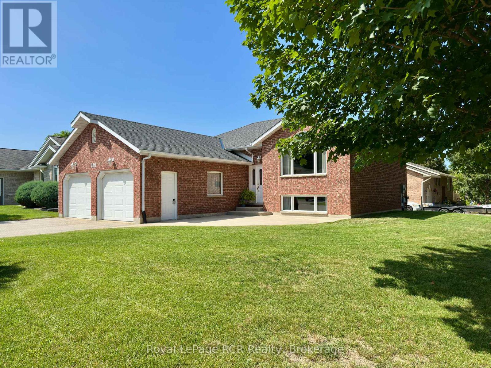 238 4TH STREET CRESCENT