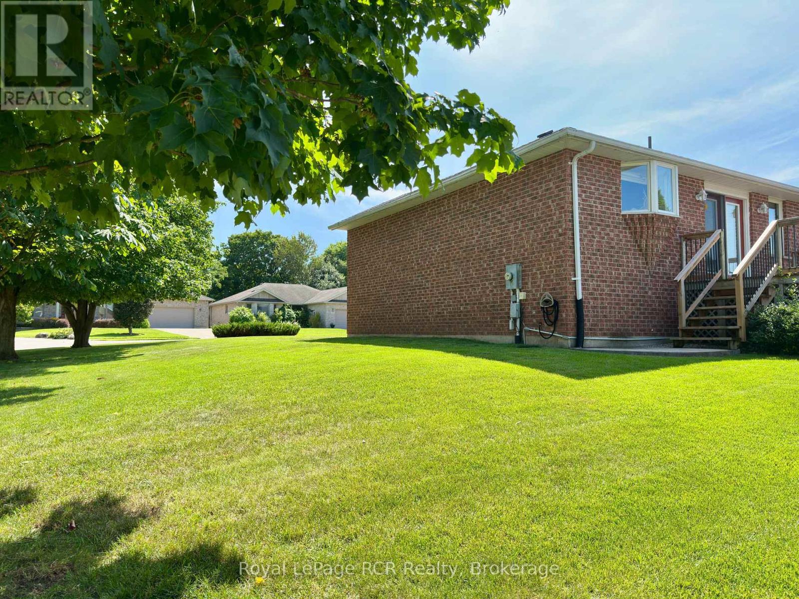238 4TH STREET CRESCENT