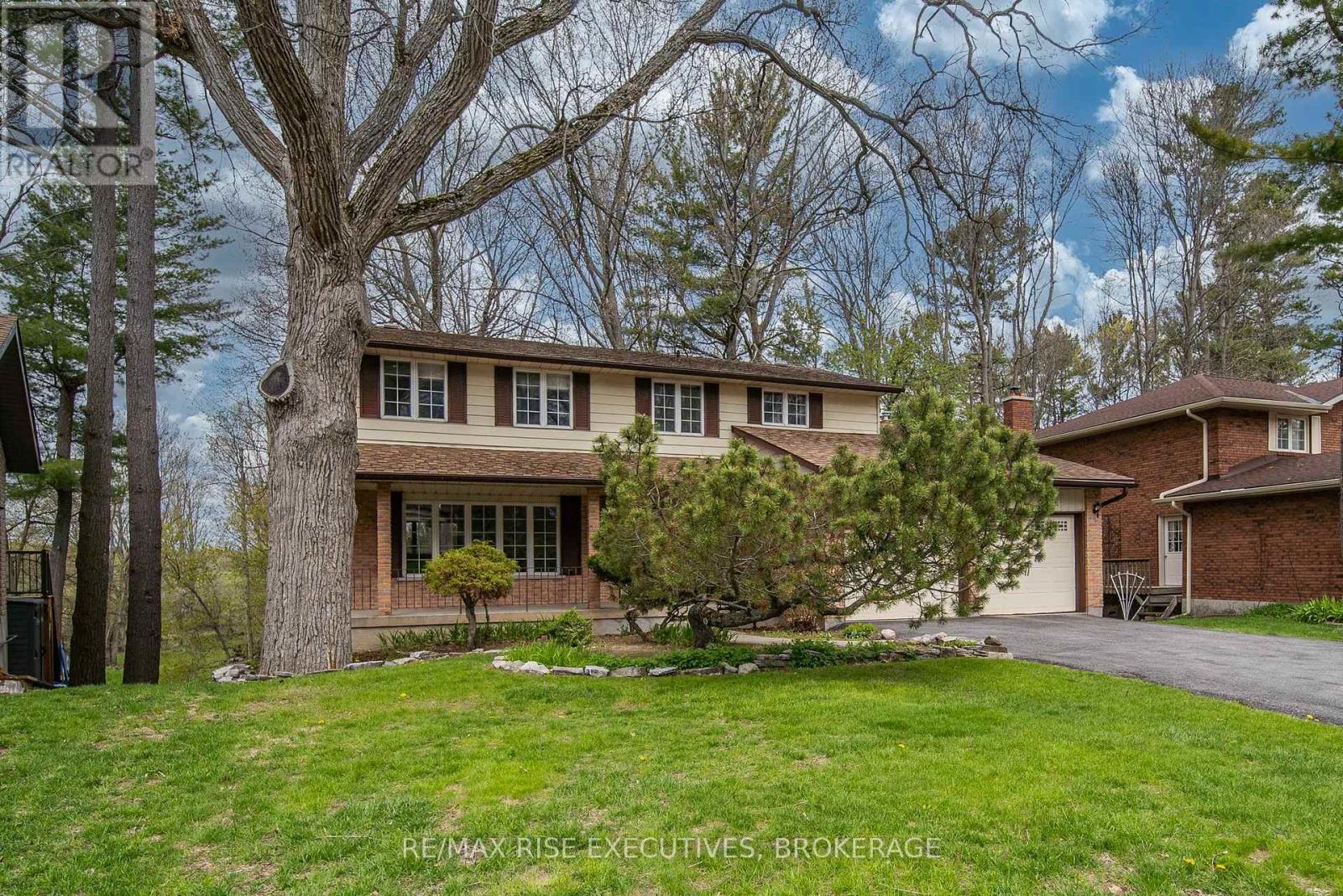 899 SAFARI DRIVE