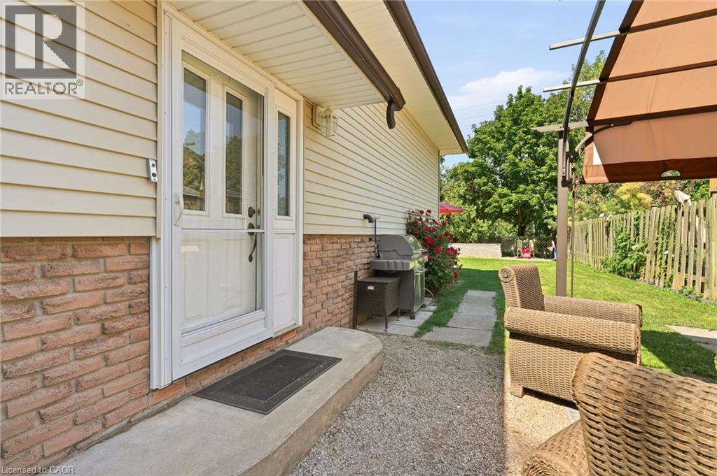 3 GLENGROVE Avenue