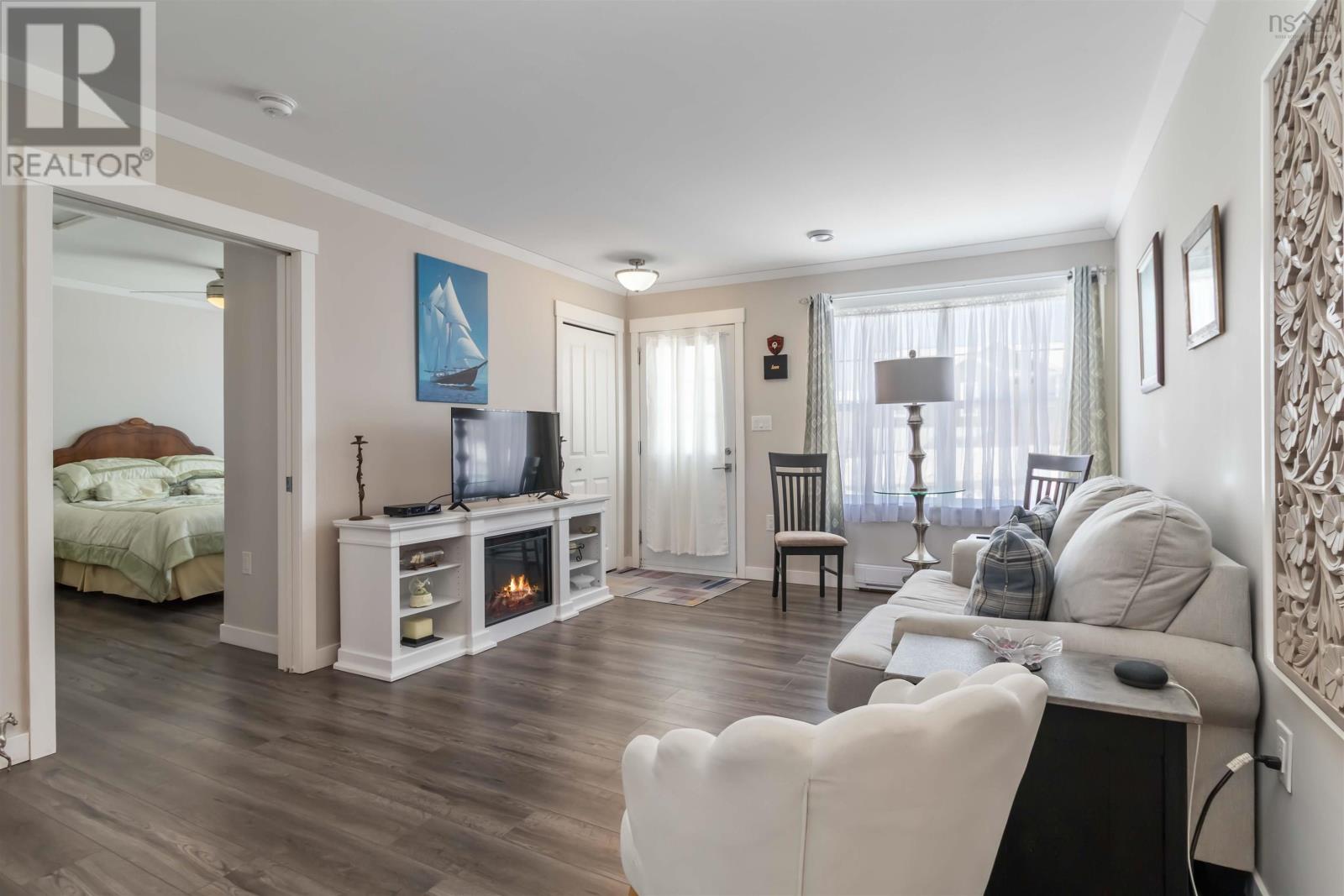 10 Mossberry Close - Photo 4