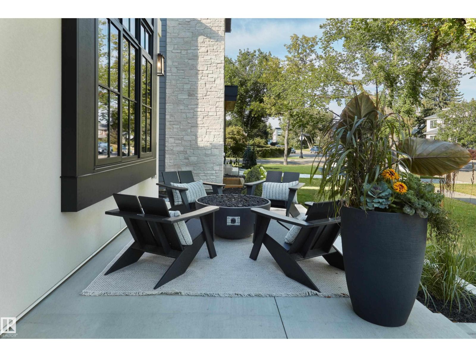 10534 139 ST NW