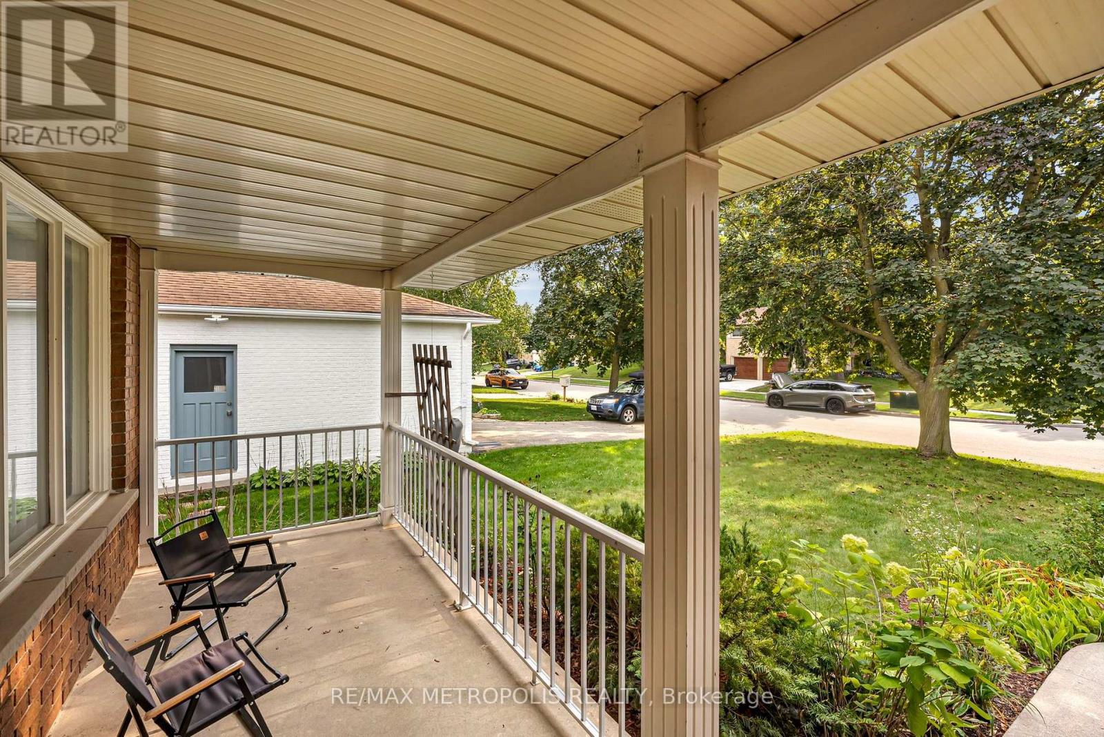 598 BLACK OAK CRESCENT