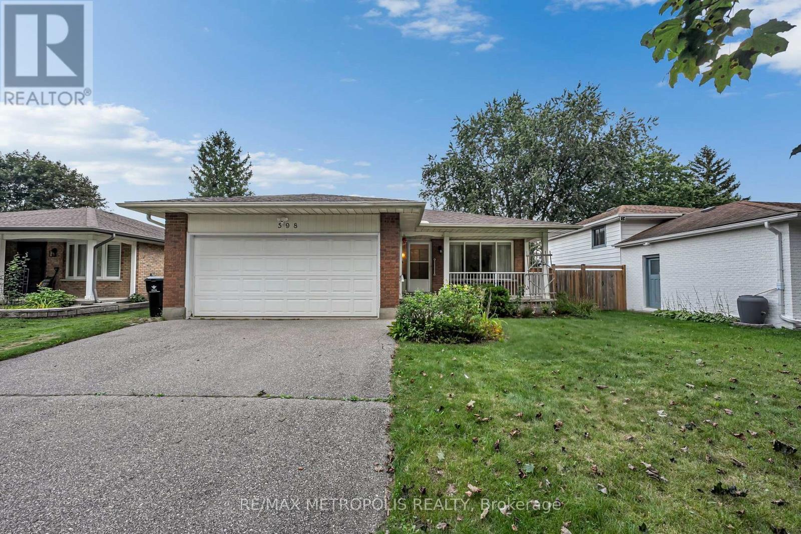 598 BLACK OAK CRESCENT