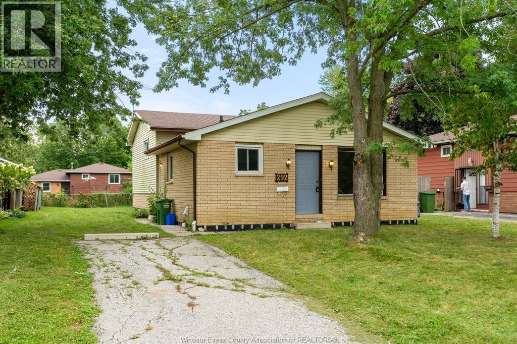 292 KELLY ST, ESSEX, ON N8M 1V3 - Image 1733507967.jpeg?d=l