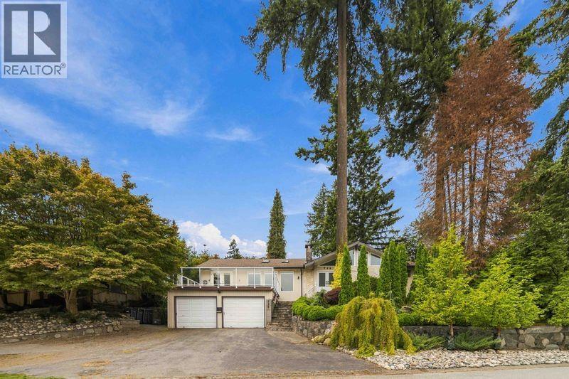 734 CARLETON DRIVE