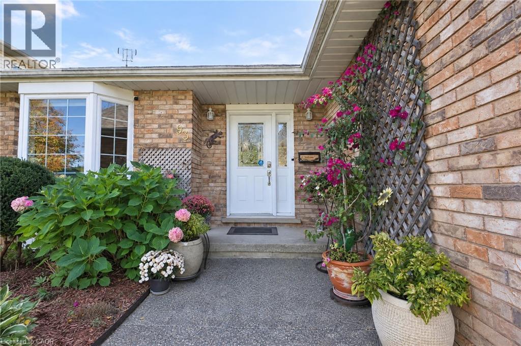 93 WELLANDVALE Drive