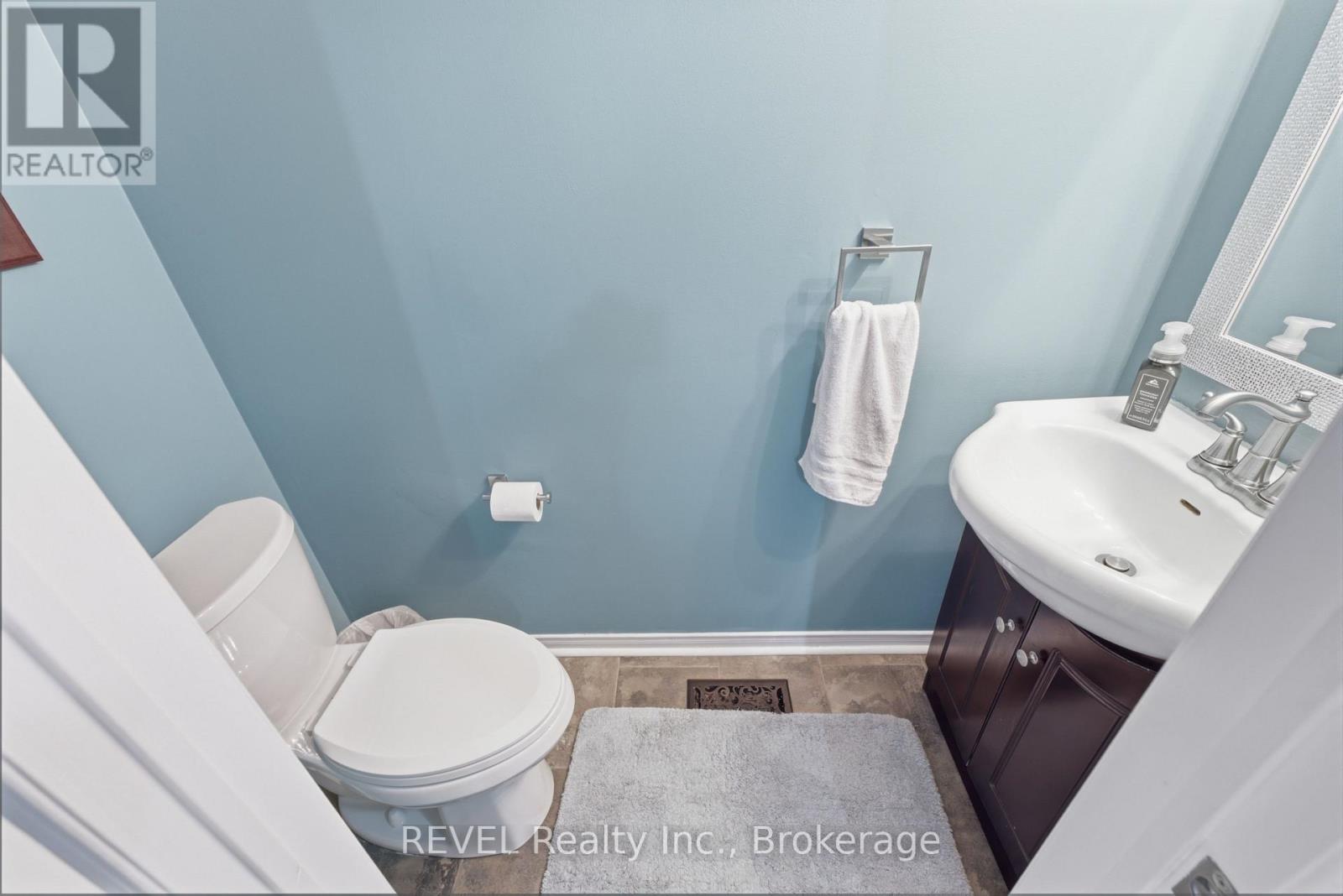 20 HAYLOFT COURT