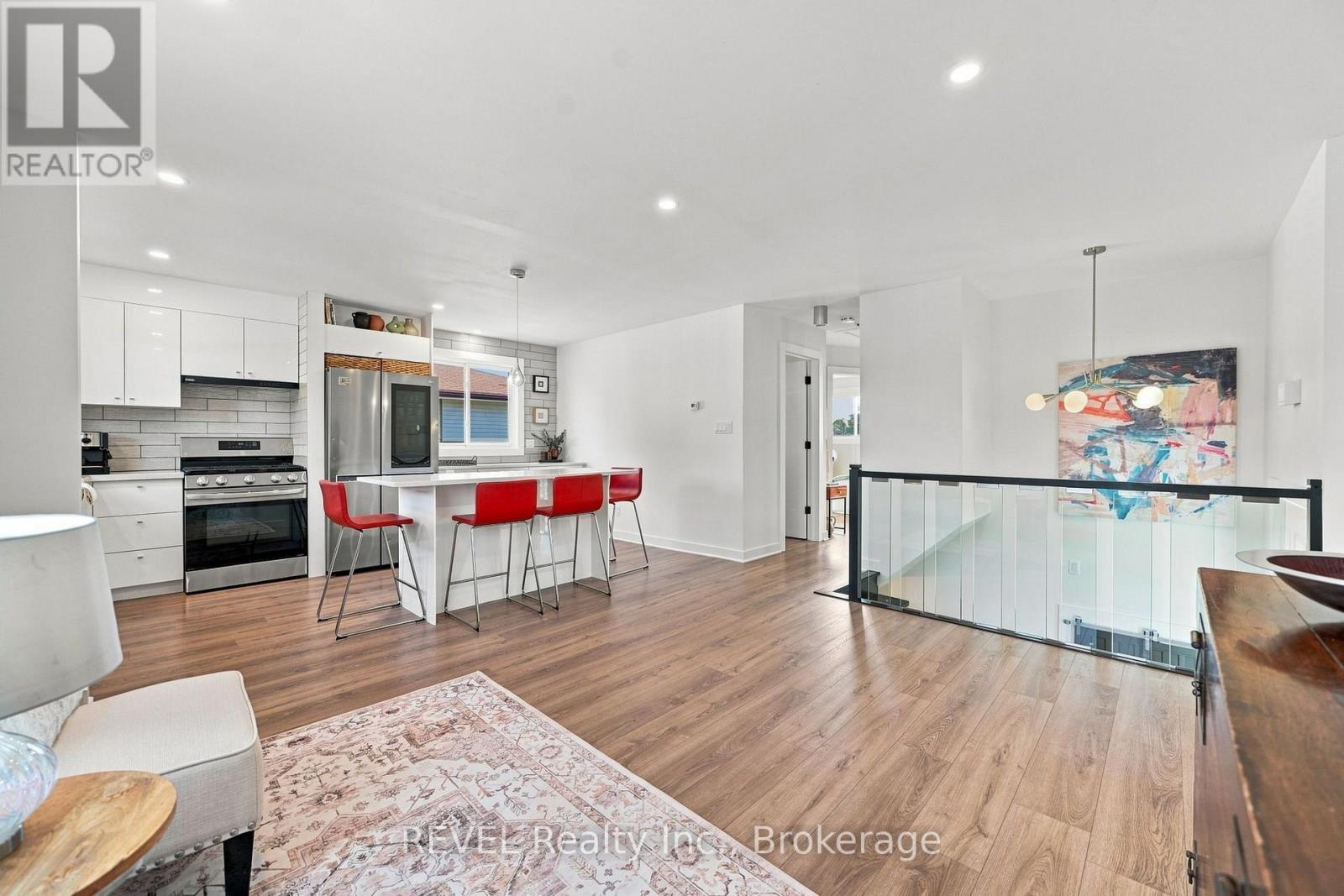 34 OAKWOOD STREET
