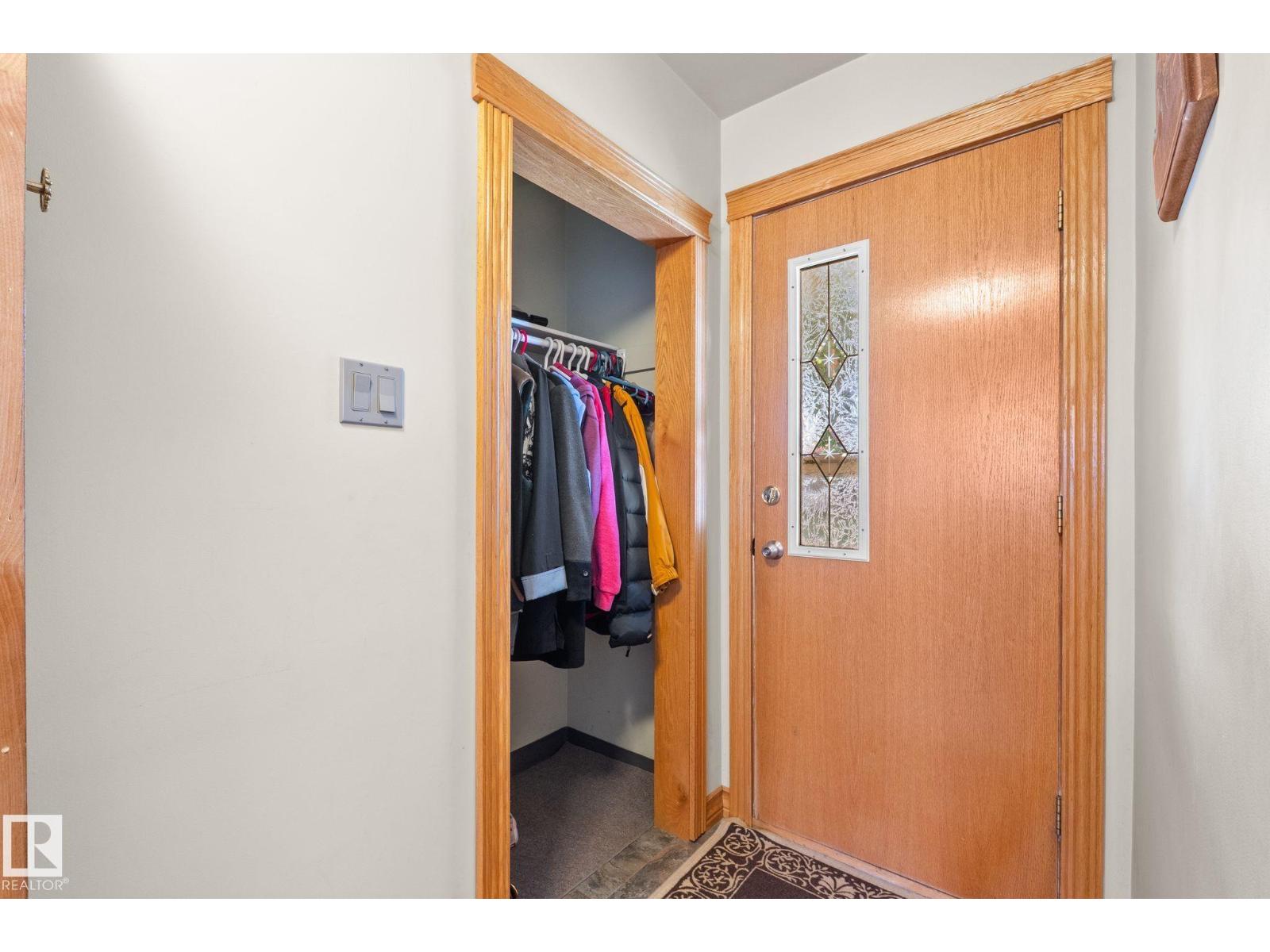 9719 65 AV NW