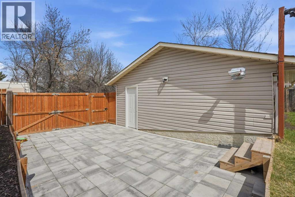 203 Shawglen Road SW