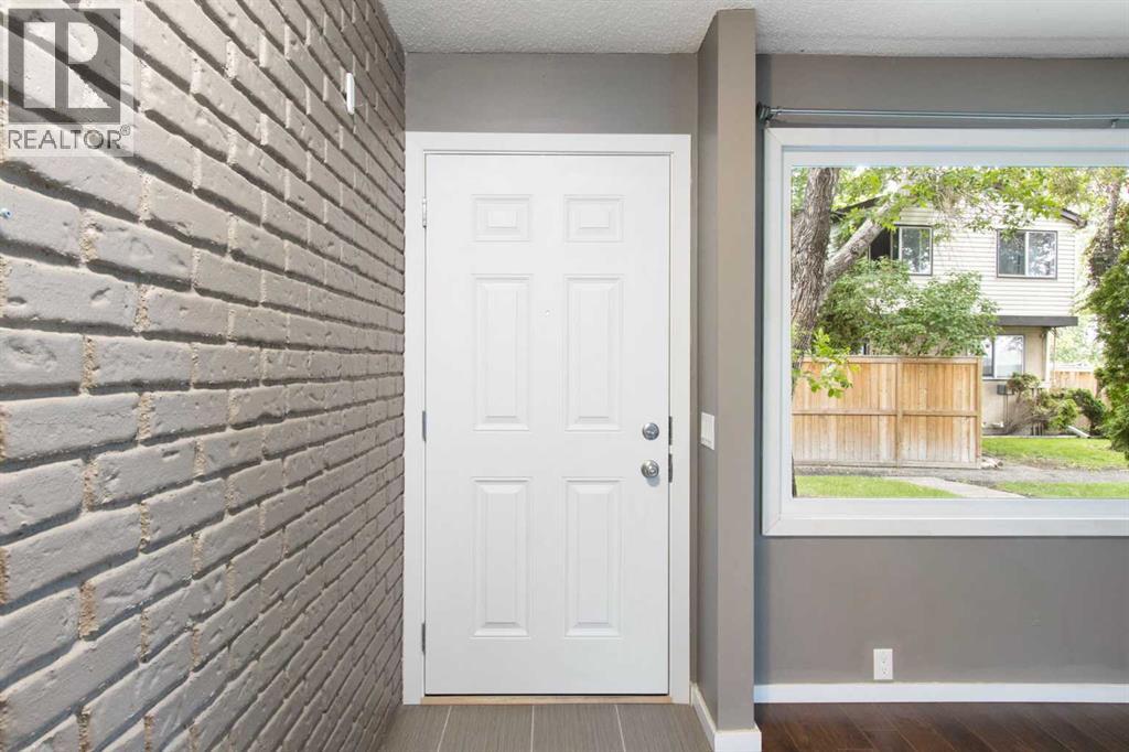 92, 630 Sabrina Road SW