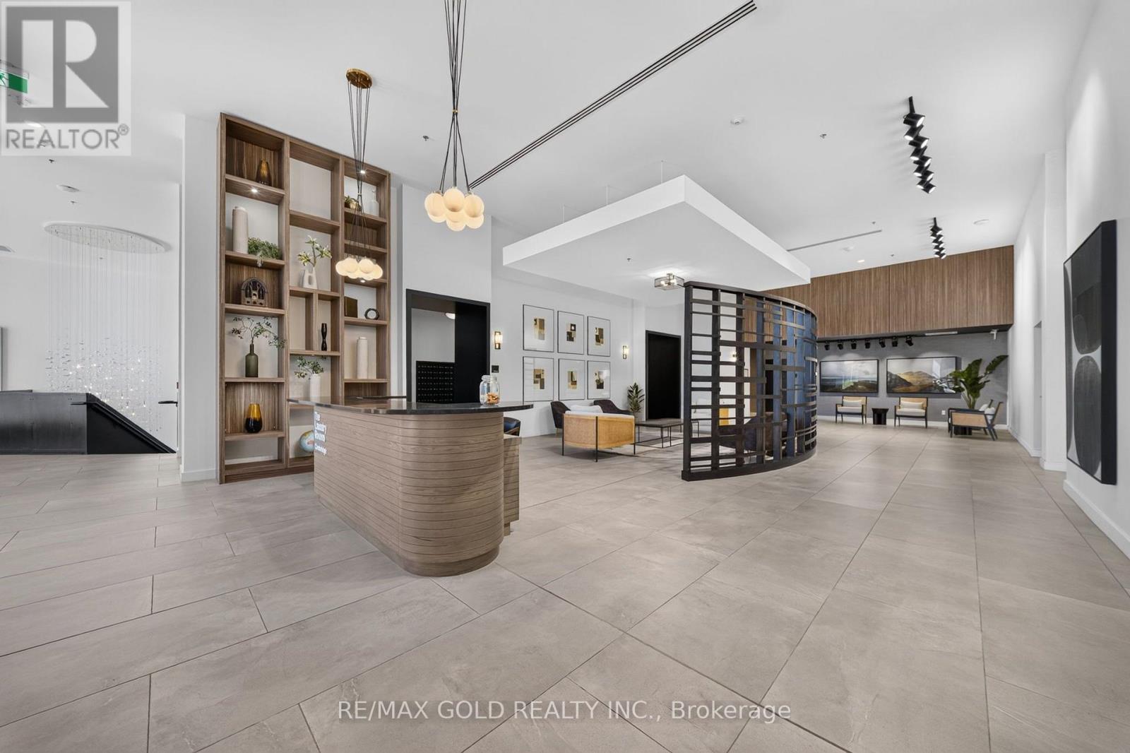 1310 - 15 GLEBE STREET