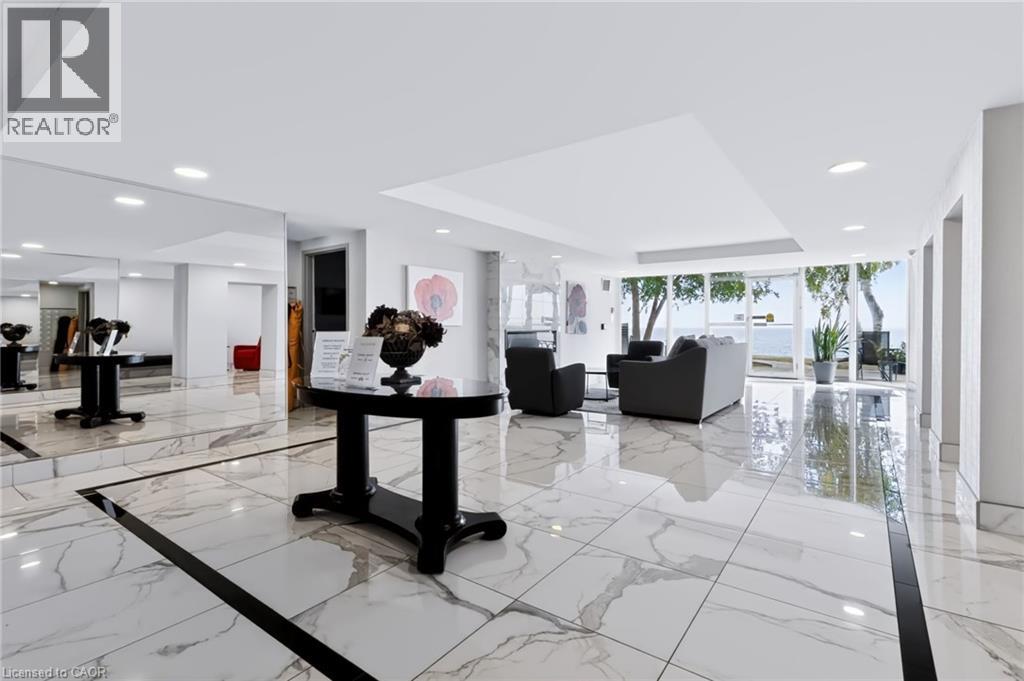 5280 LAKESHORE Road Unit# 103