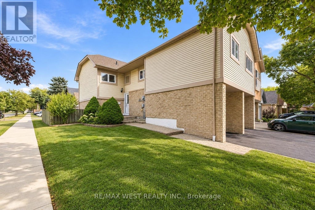 2 ACKROW COURT, TORONTO (ERINGATE-CENTENNIAL-WEST DEANE), ON M9C 5C4 - Image 3436743449.jpeg?d=l