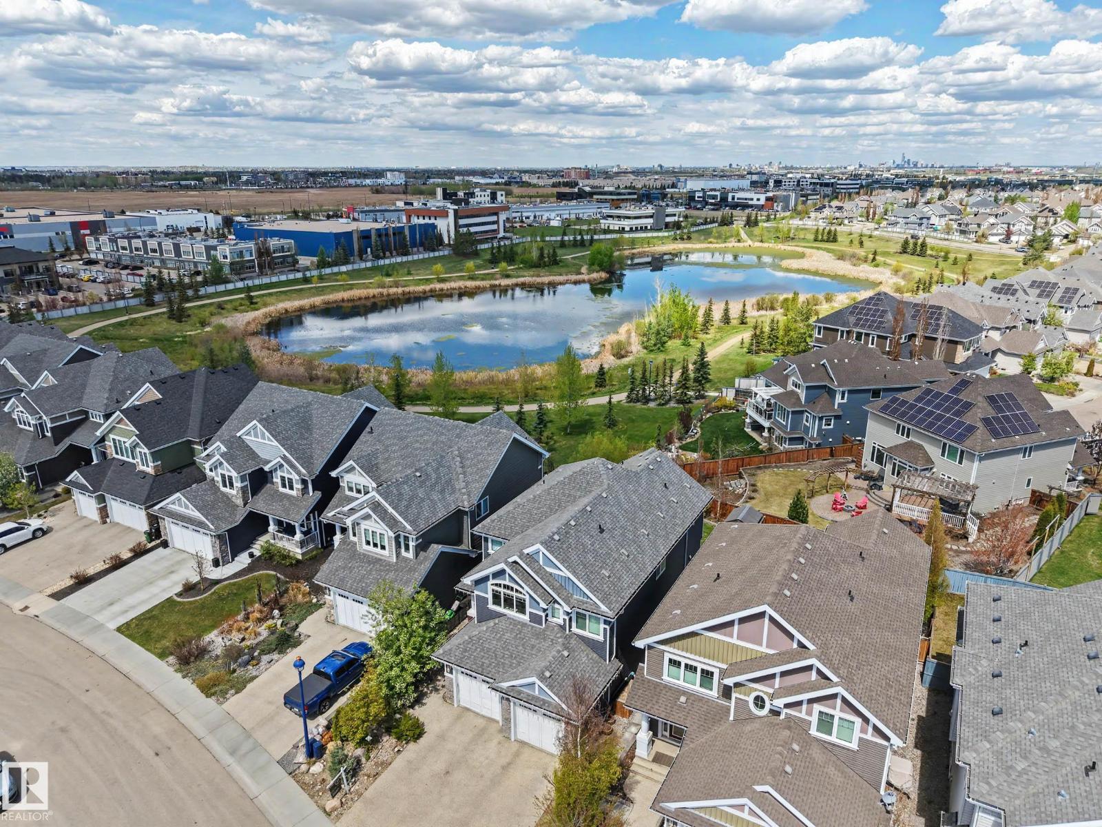 9036 24 AV SW