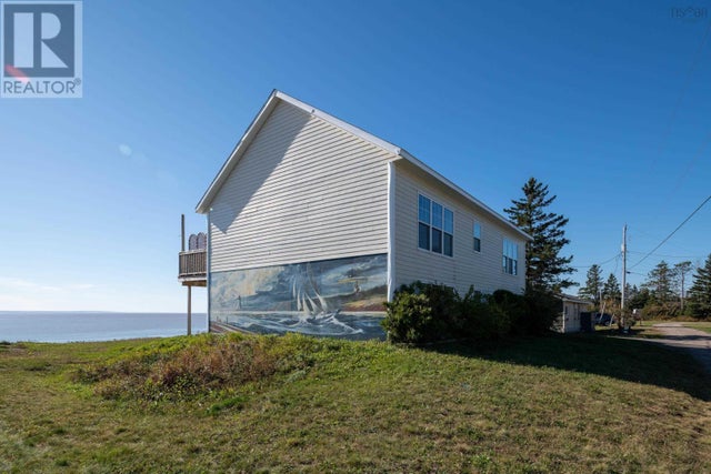 32 Evergreen Court