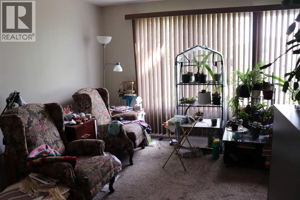 48 Jerry Potts Boulevard W