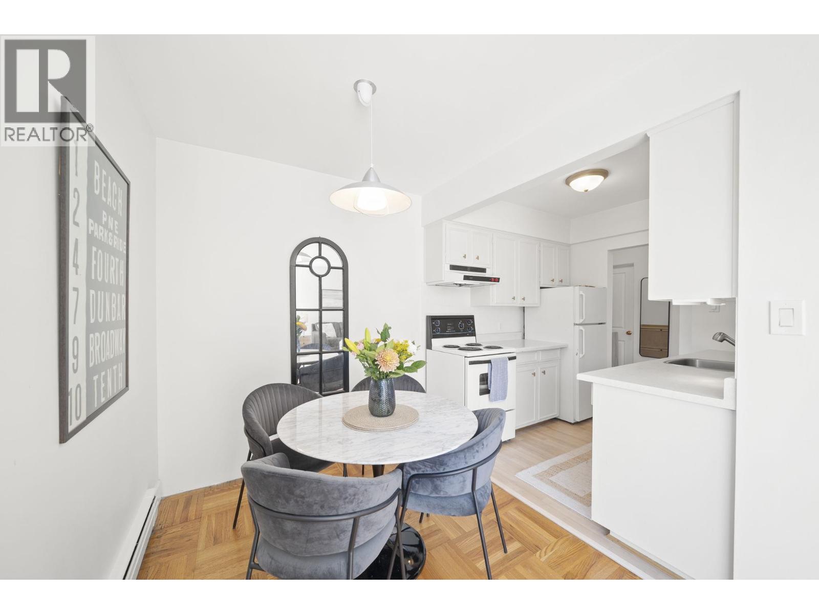 504 1750 ESQUIMALT AVENUE