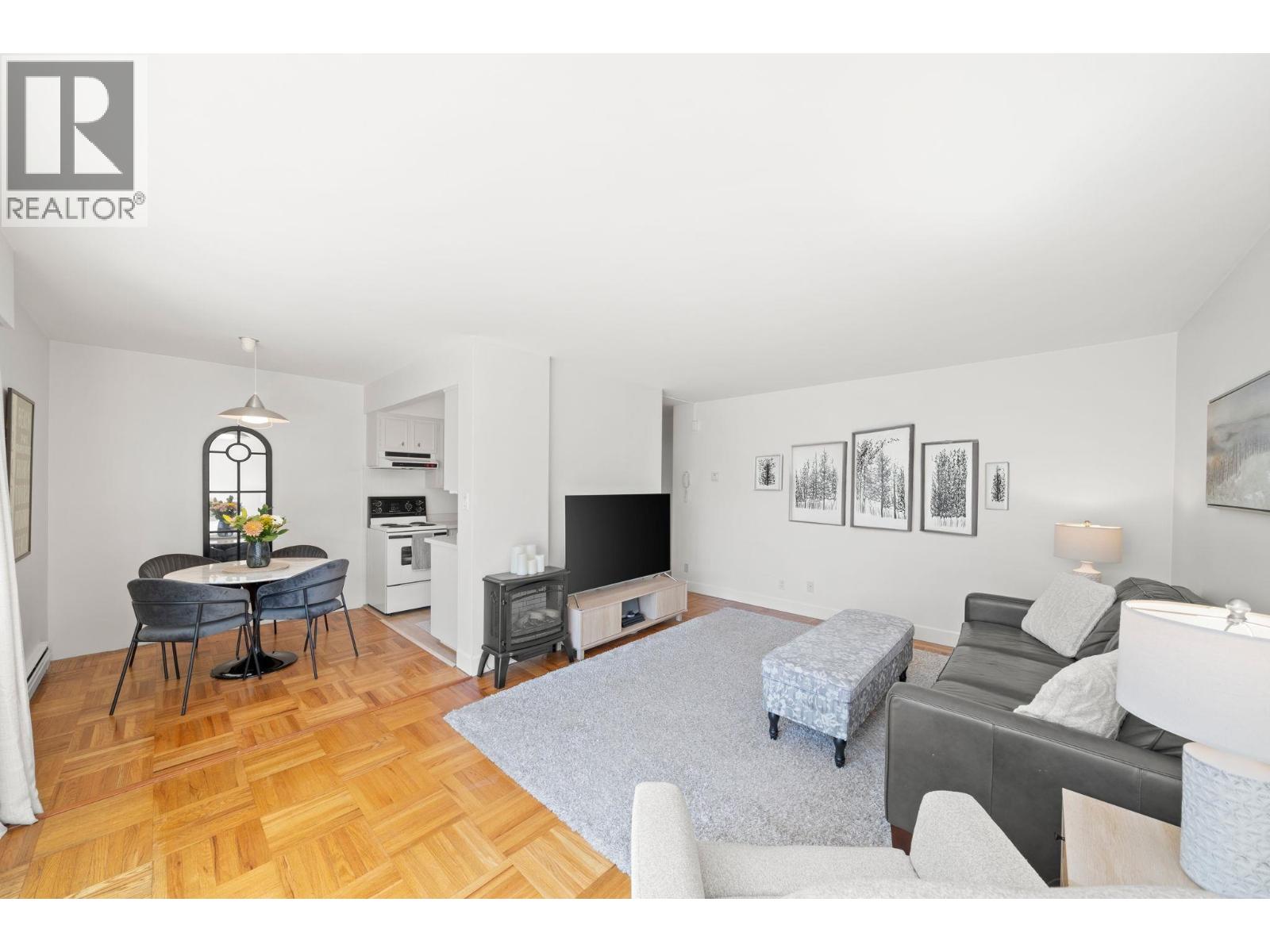 504 1750 ESQUIMALT AVENUE