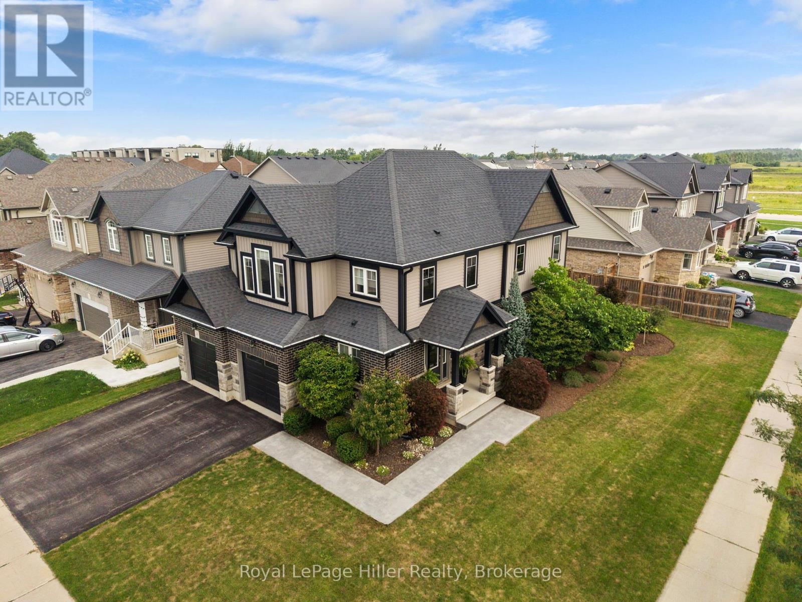 15 ROBERTSON DRIVE