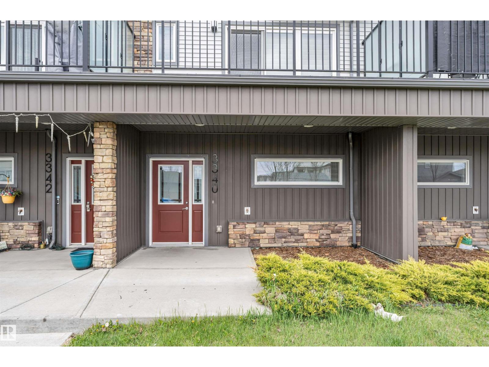 3340 15a AV NW