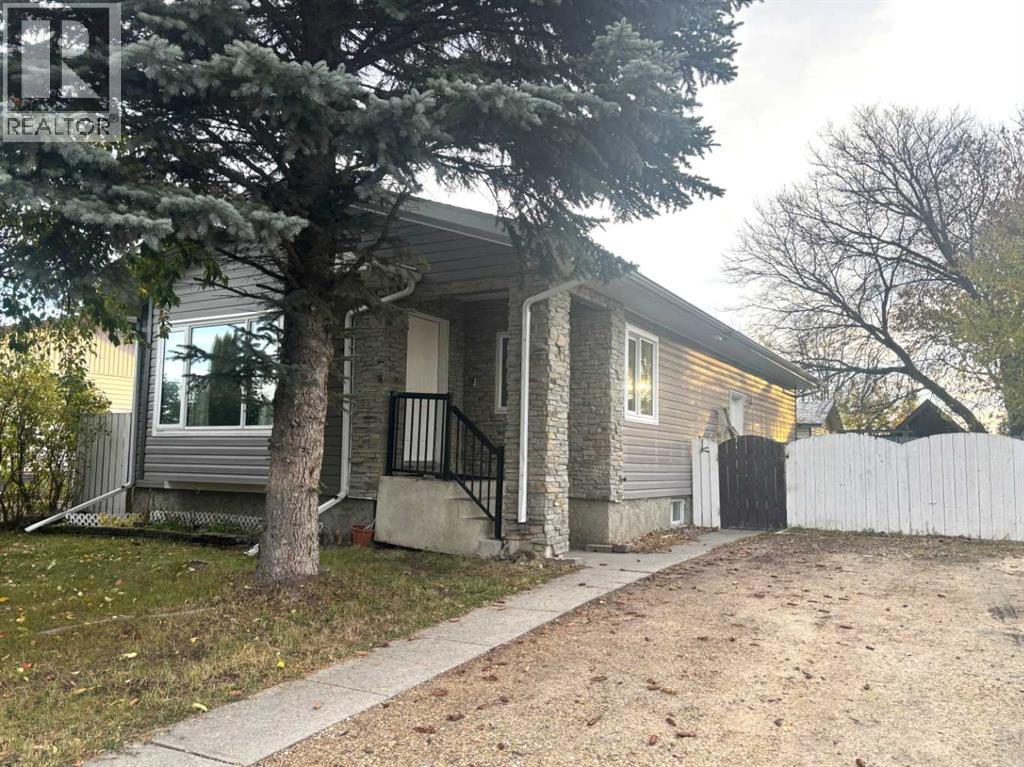 7 CHAISSON CROSSING, WHITECOURT, AB T7S 1B8 - Image 2387712202.jpeg?d=l