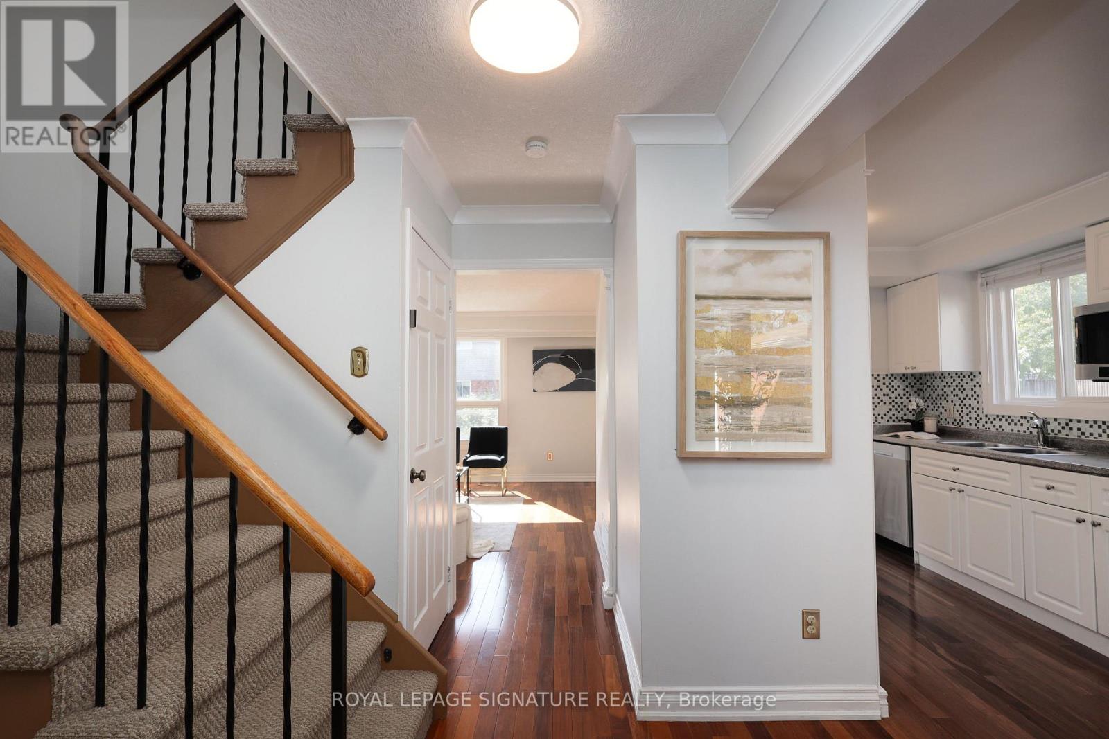 37 OLEANDER CRESCENT