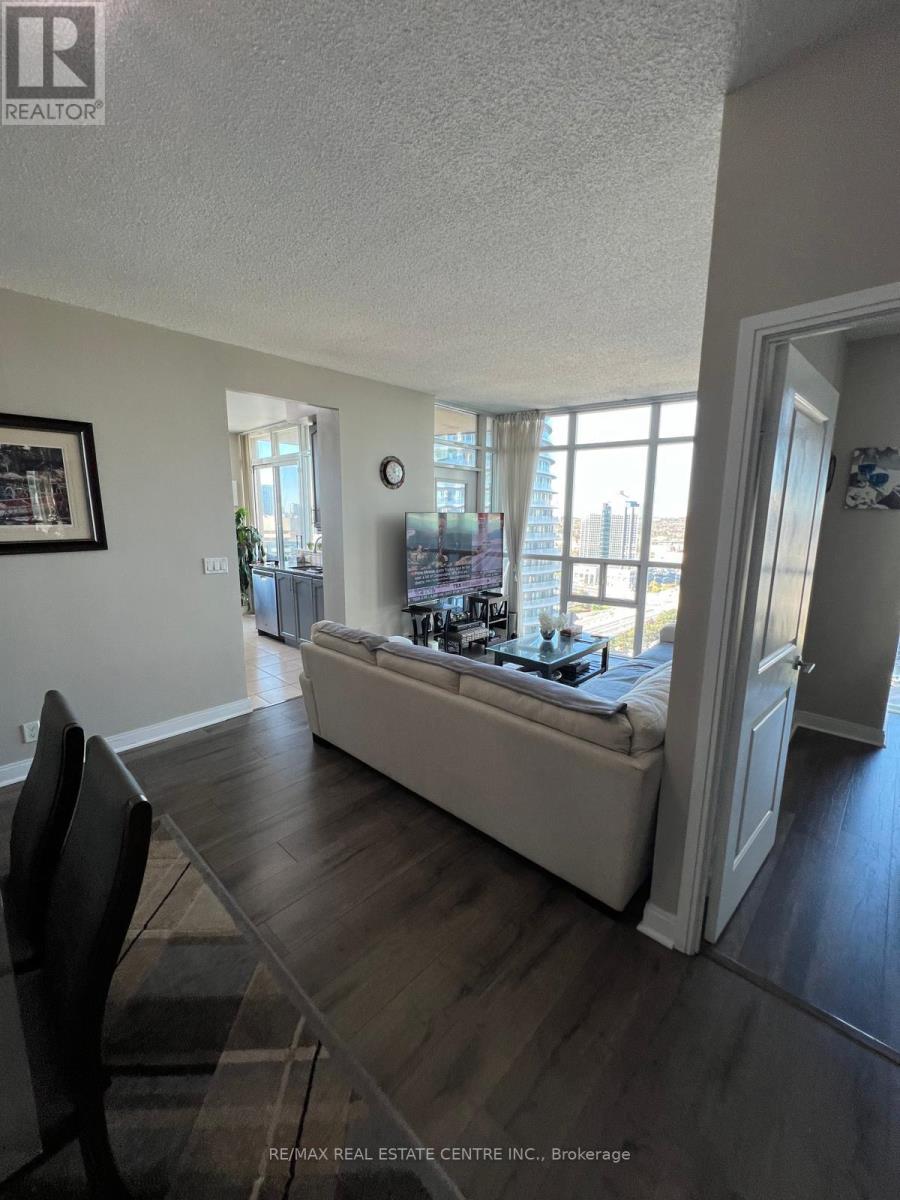 2109 - 70 ABSOLUTE AVENUE