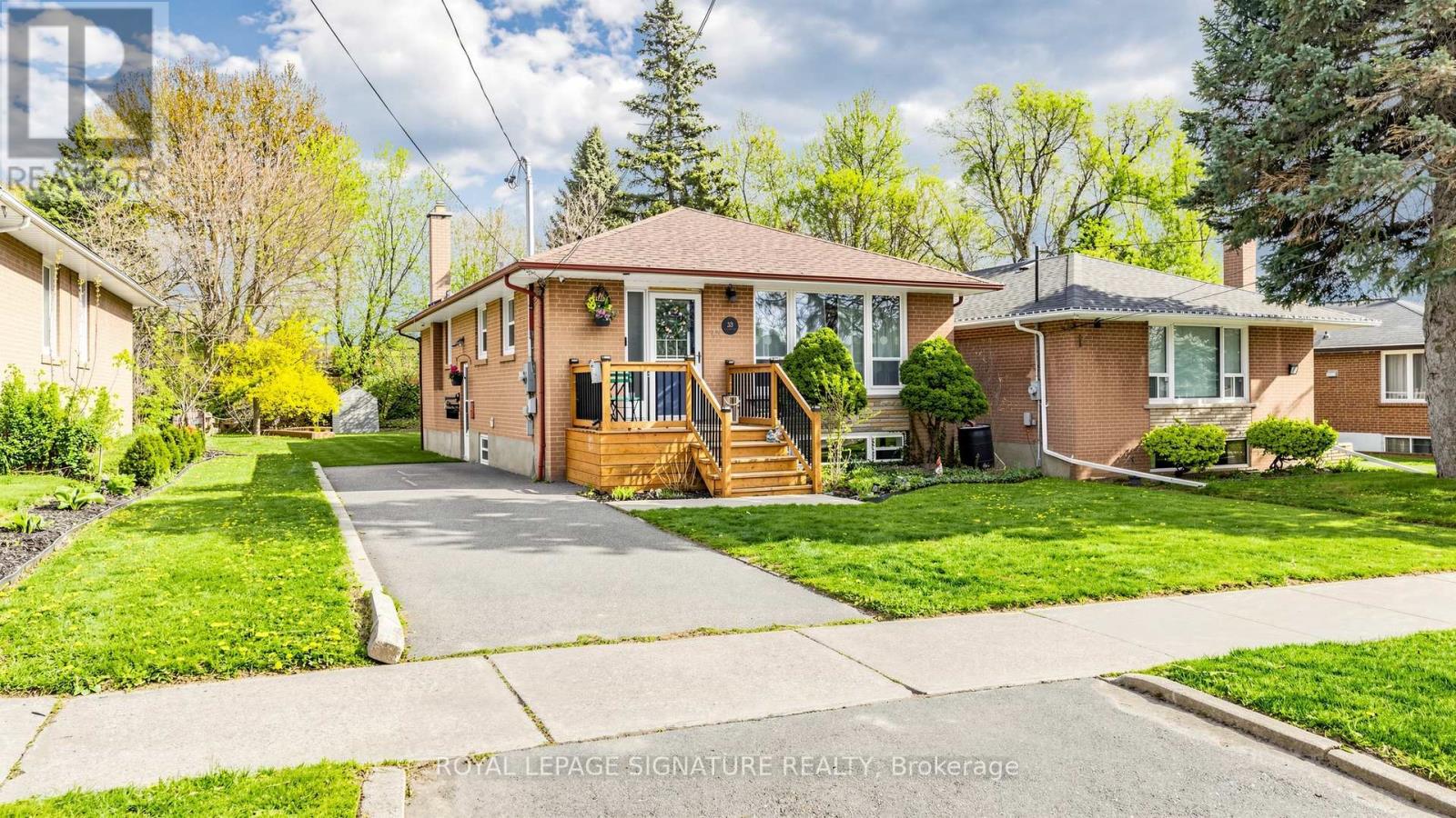33 NEAPOLITAN DRIVE