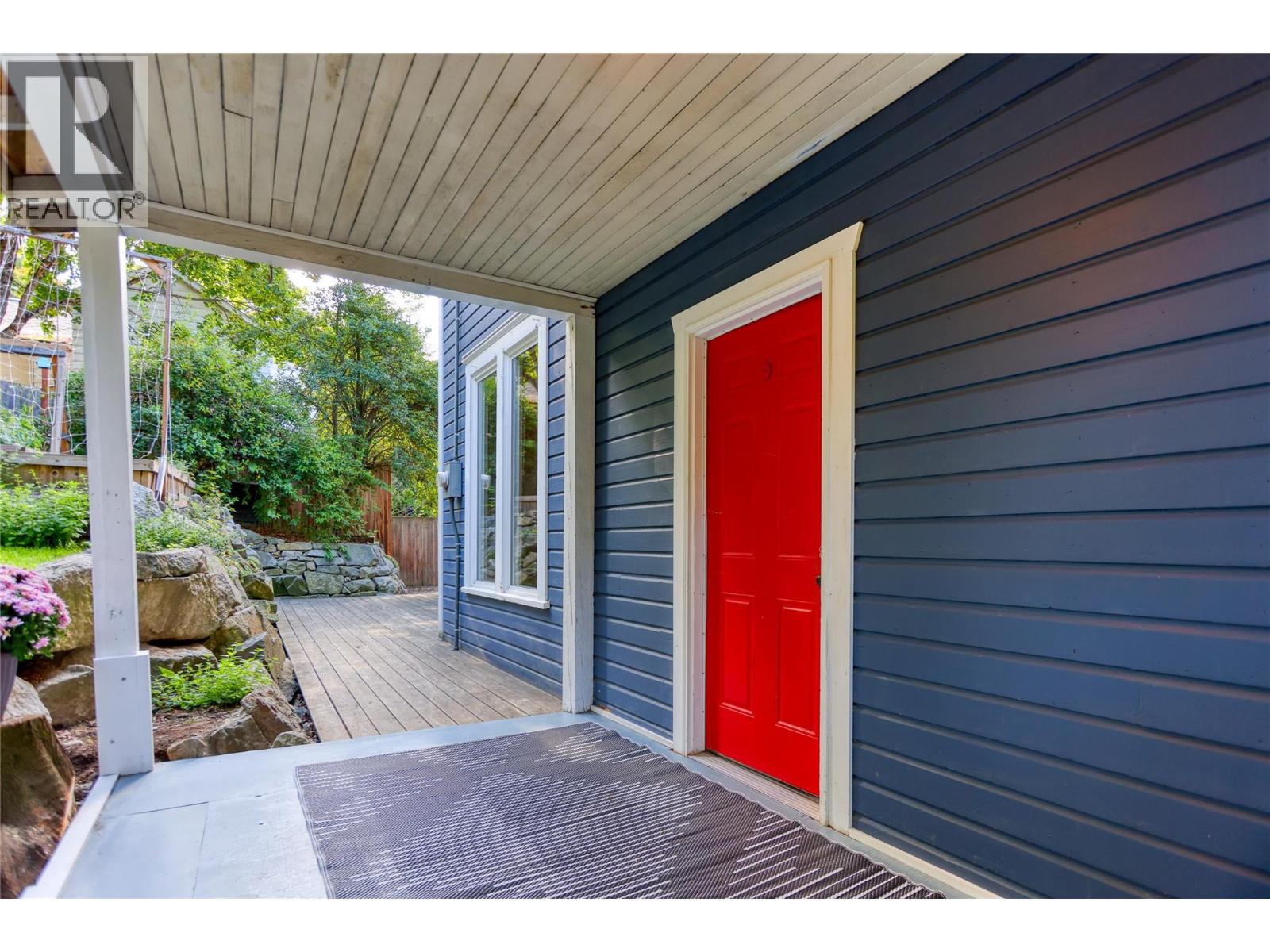 924 FRONT Street