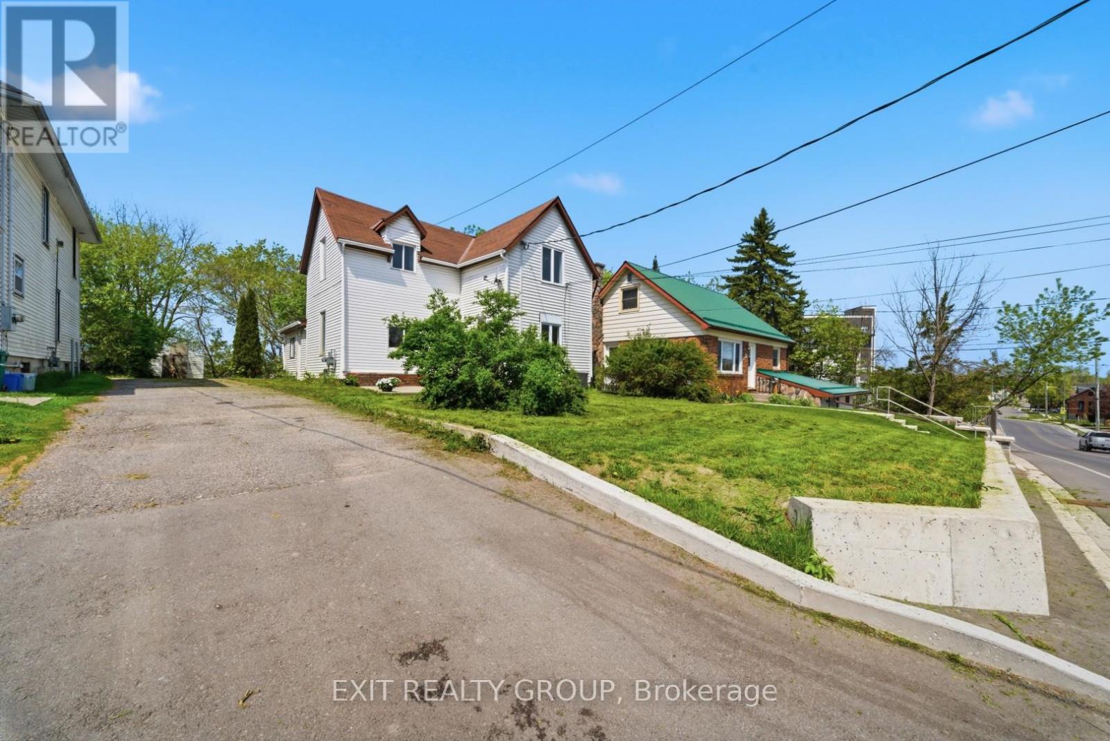 24 ALBION STREET - Photo 3