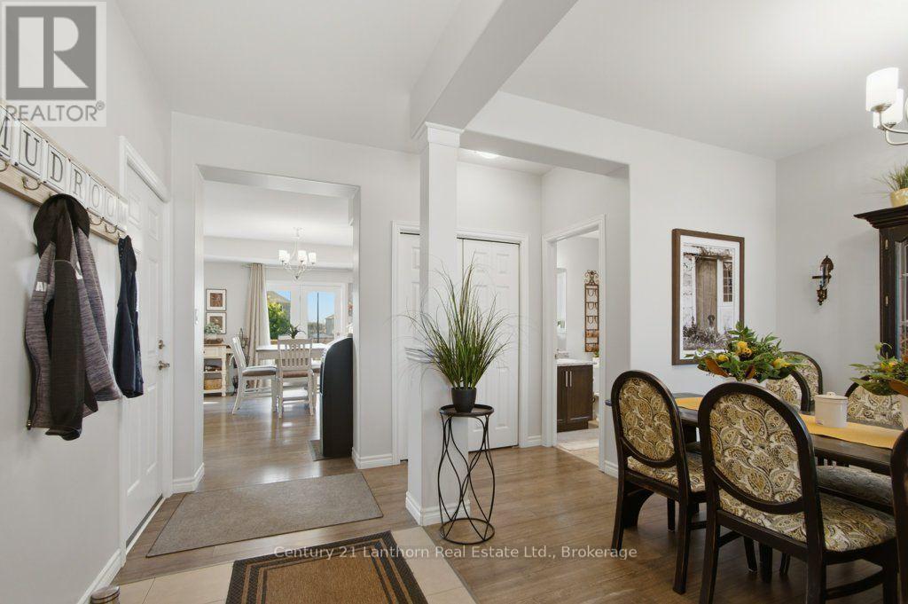 7 COTTONWOOD DRIVE