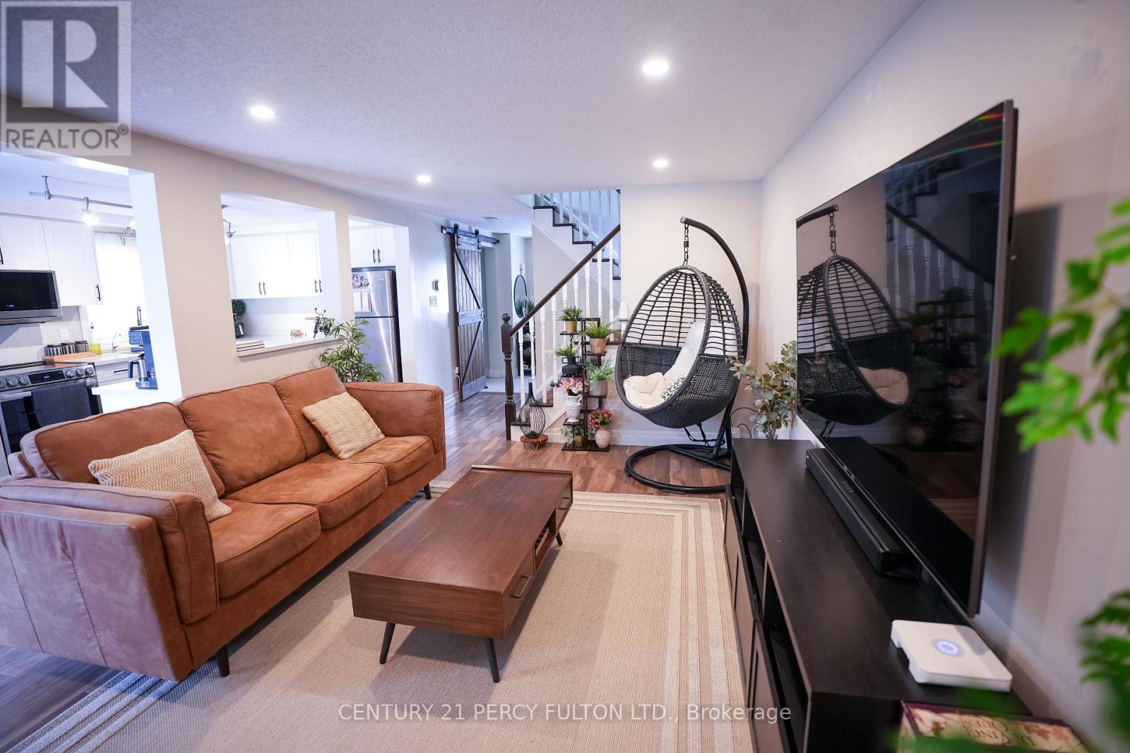 333 ROSETTE DRIVE