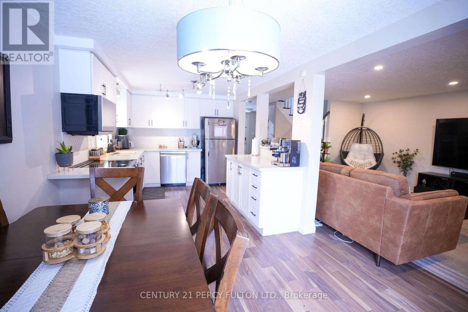 333 ROSETTE DRIVE