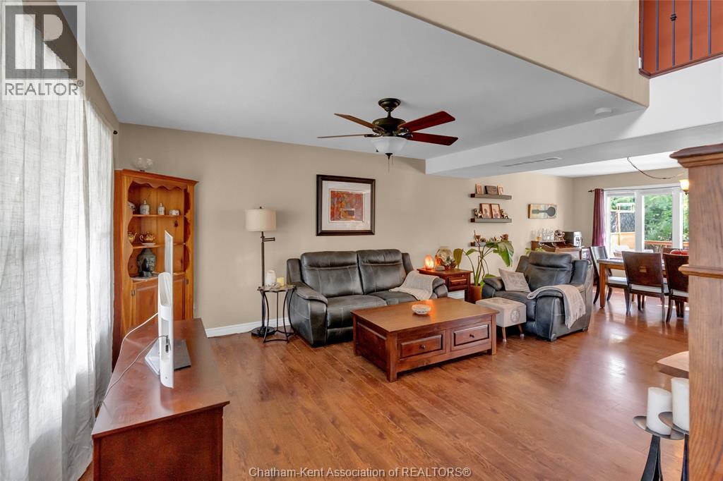 32 Sherwood COURT