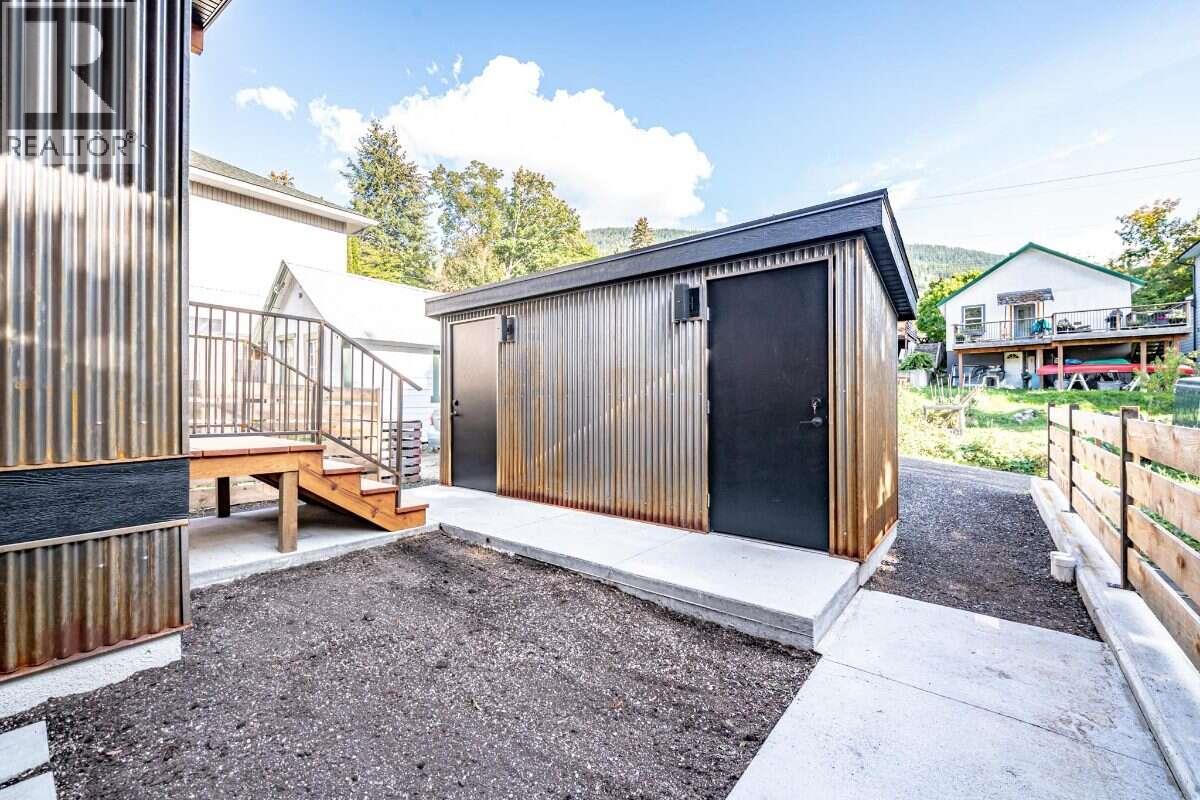 916 CARBONATE Street Unit# 1
