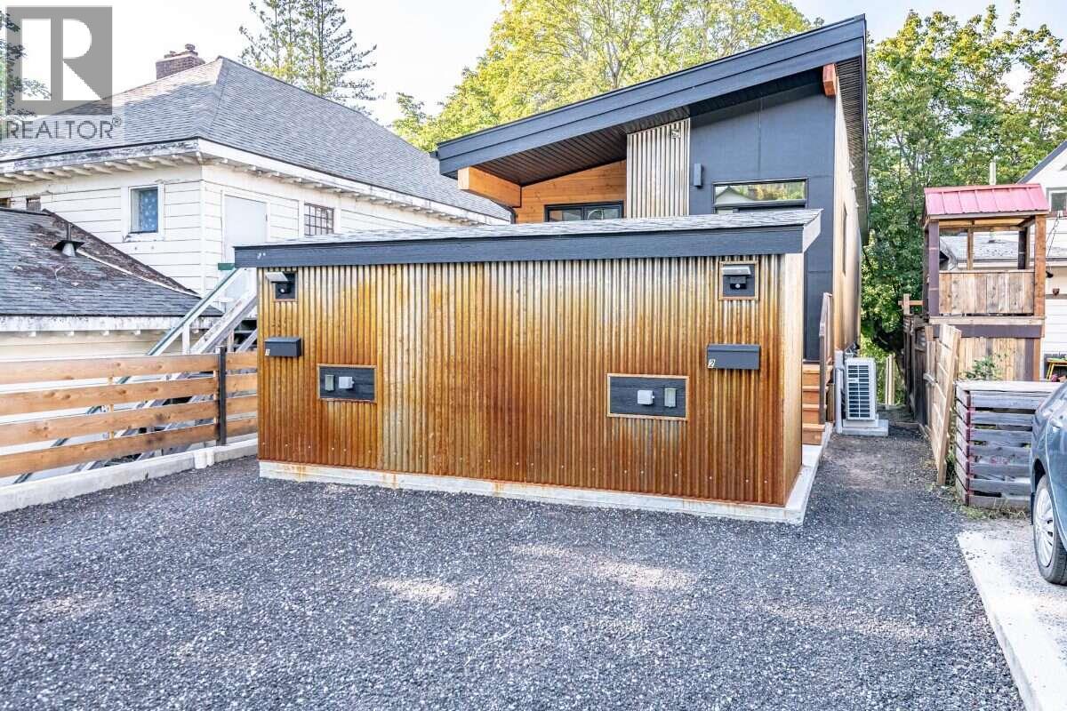 916 CARBONATE Street Unit# 1