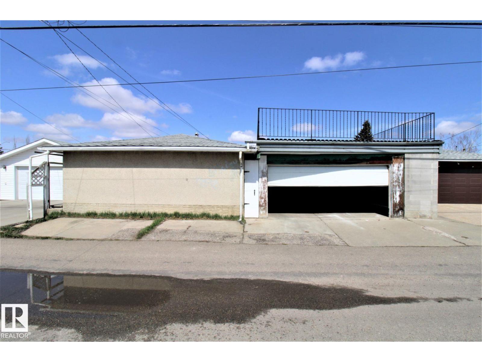 12111 137 AV NW