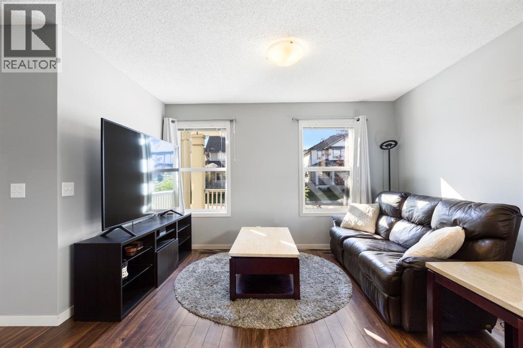 42 Copperpond Place SE