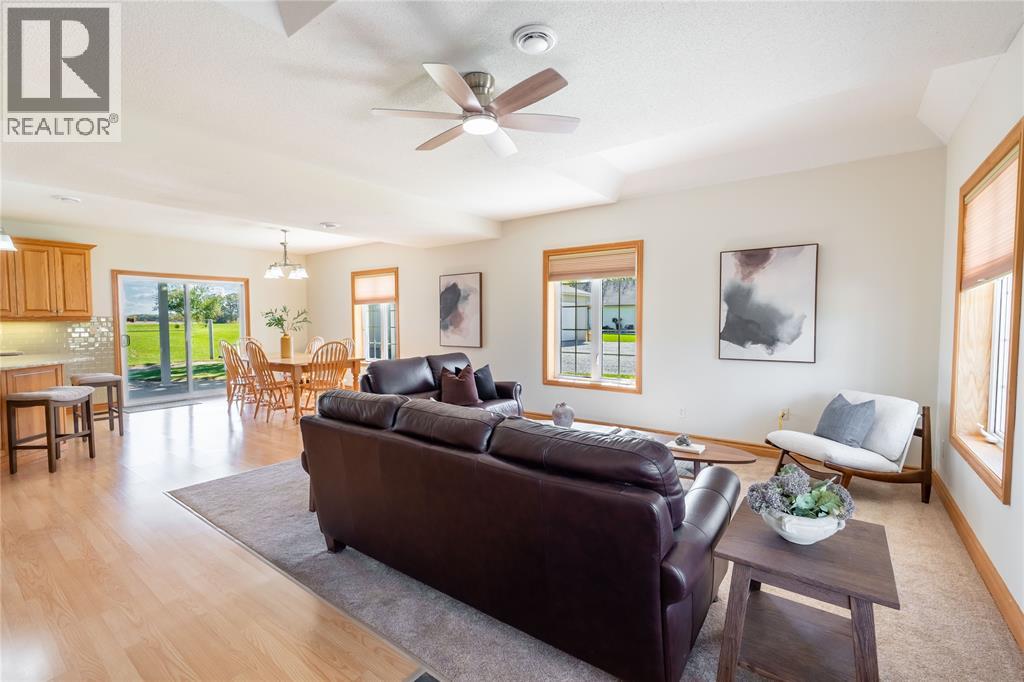 900 ST CLAIR PARKWAY