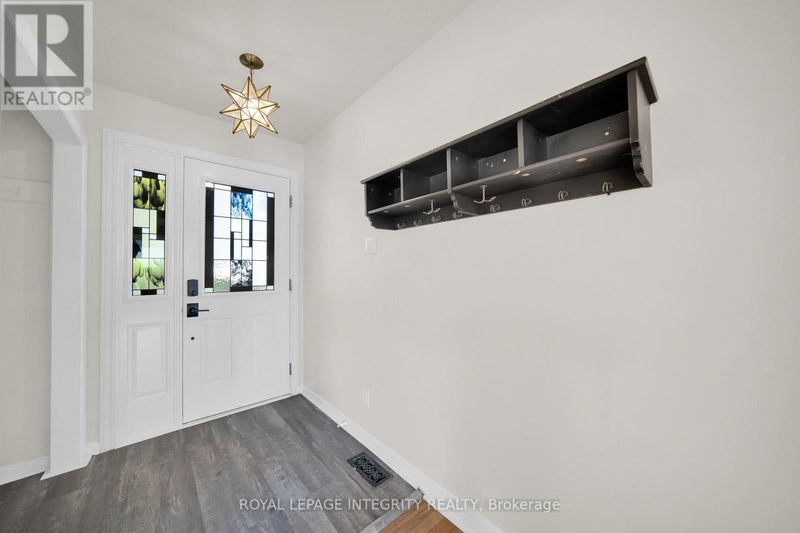 2408 DRURY LANE