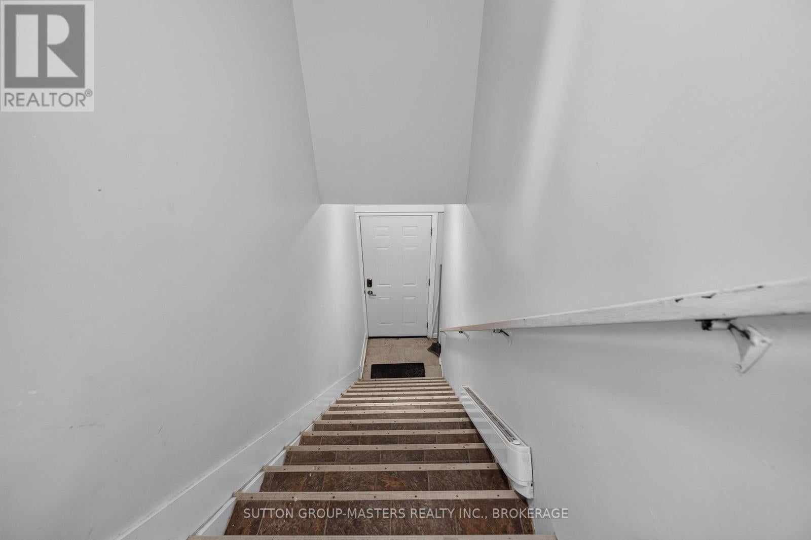 380 BARRIE STREET