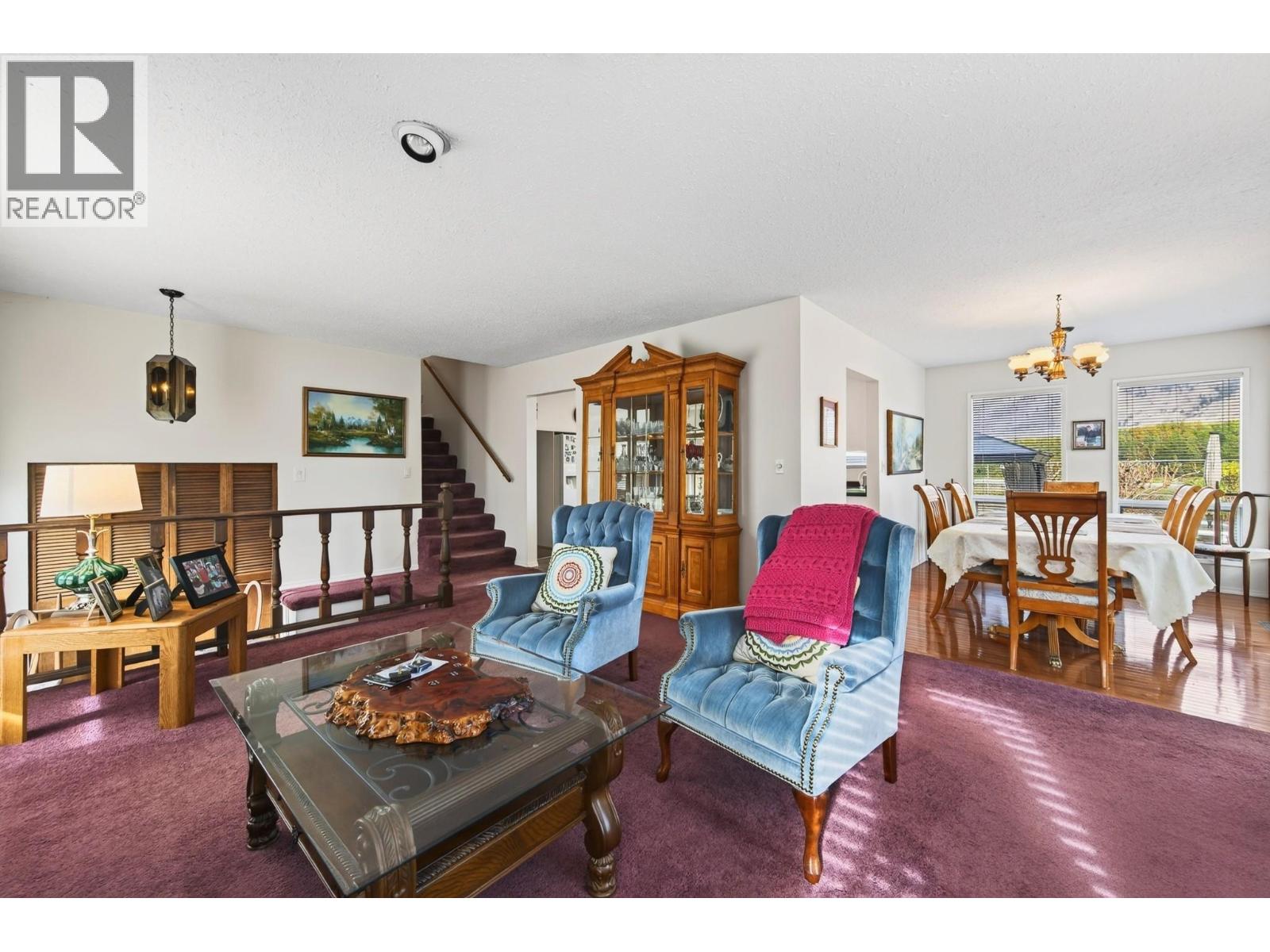 718 Driftwood Place
