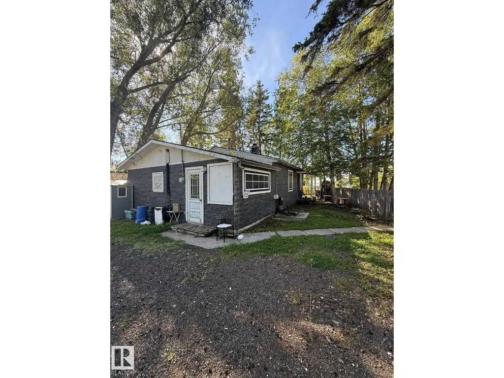 4203 50 AV, RURAL LAC STE. ANNE COUNTY, AB T0E 0A0 - Image 3051743397.jpeg?d=l