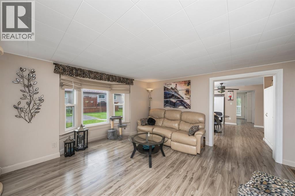 431 FOURTH STREET - Photo 3