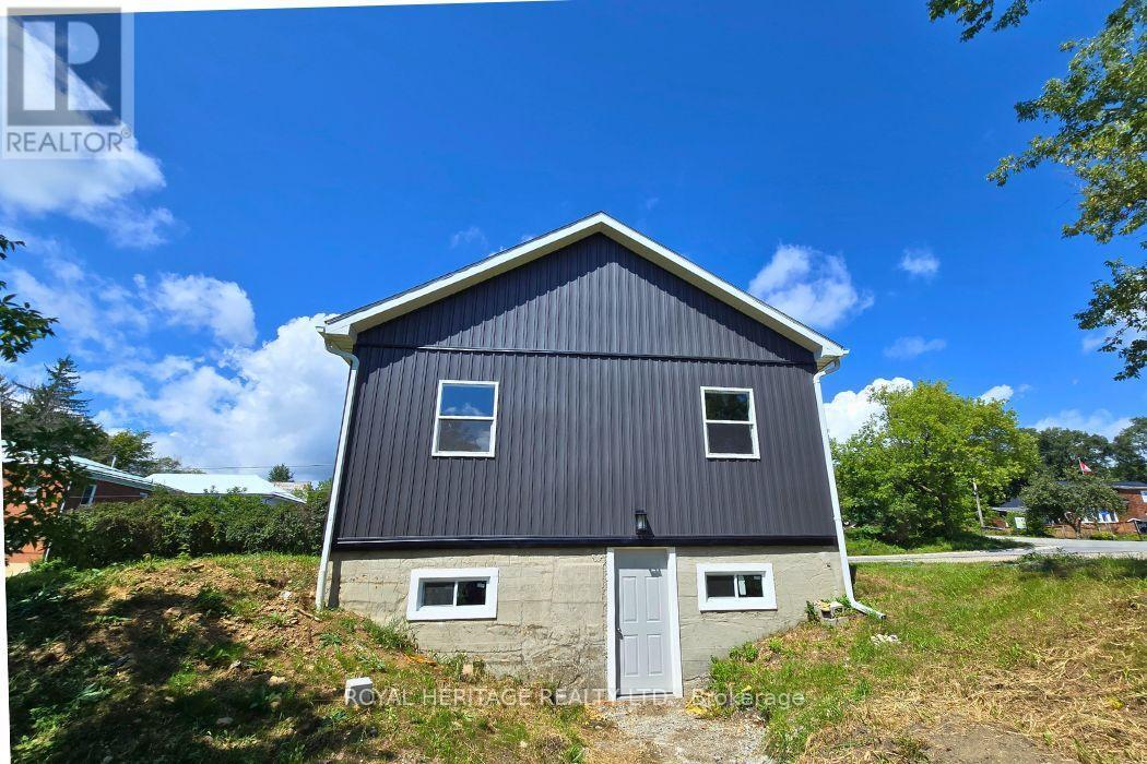 1009 ELM TREE ROAD