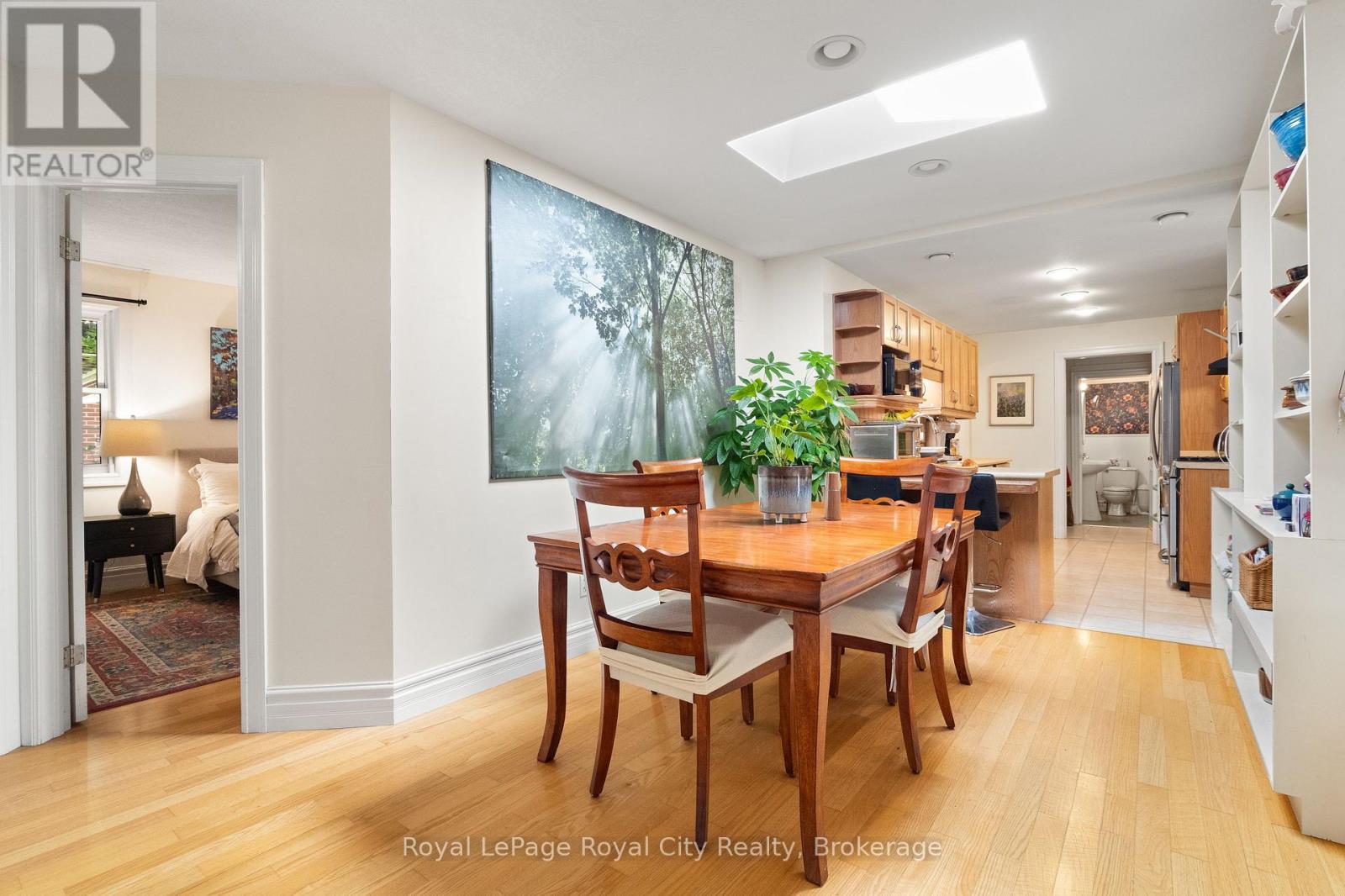 98 WATERLOO AVENUE