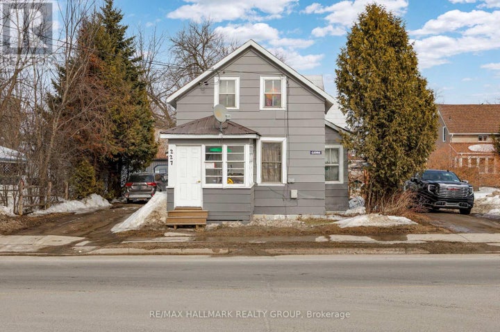Photo 1 of 46 — 229 GORE STREET E, Perth, ON K7H 1K6